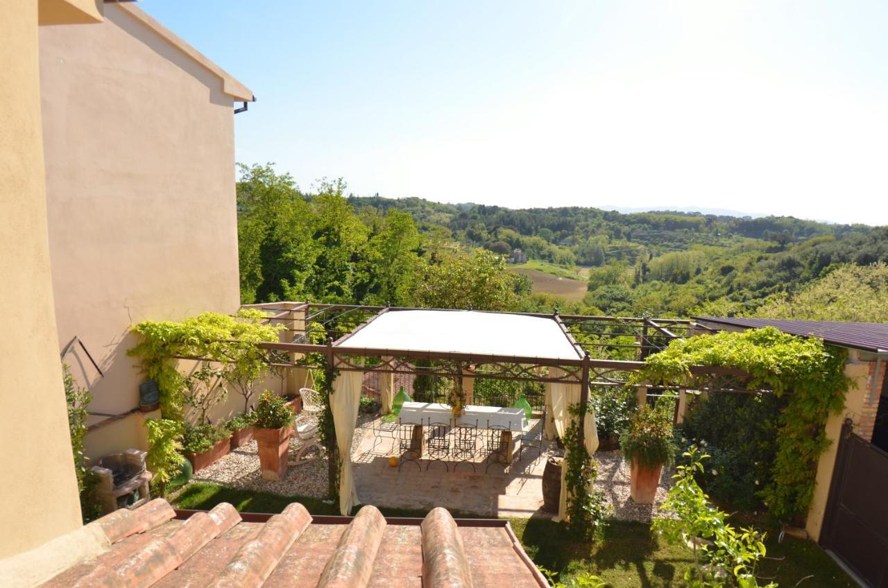 Al Colle Di Lari Villa Luaran gambar