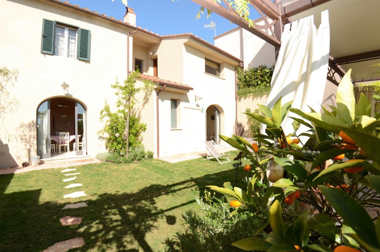 Al Colle Di Lari Villa Luaran gambar